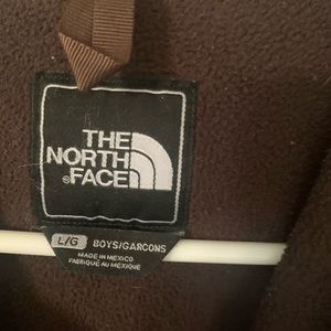 The North Face Denali jacket, Boys Large, Brown. Smoke free home